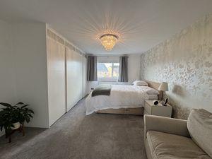 MASTER BEDROOM- click for photo gallery